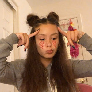 Meet your Posher, Selene